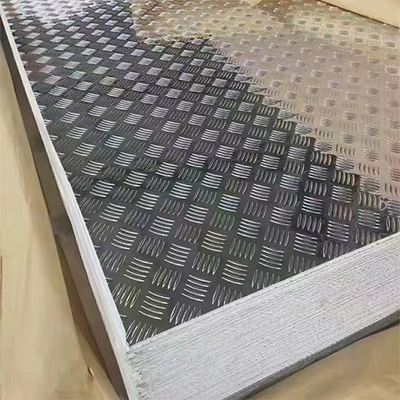 Un buen precio. Grueso de aluminio 0.7m m de la chapa de la placa de la resbalón anti 3003 en línea