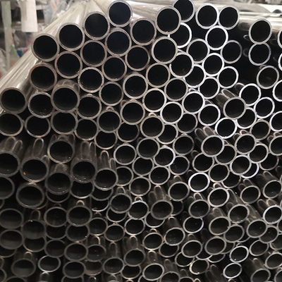 Un buen precio. Disponible en stock 304 tubo de acero inoxidable de gran diámetro espejo pulido Aisi304 tubo soldado / sin costura en línea