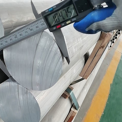 Un buen precio. Tamaño 8mm 12mm 15mm 20mm 25mm 50mm Diámetro 5052 5154 5454 5754 5056 5456 5082 5182 5132 5086 varilla redonda de aluminio en línea