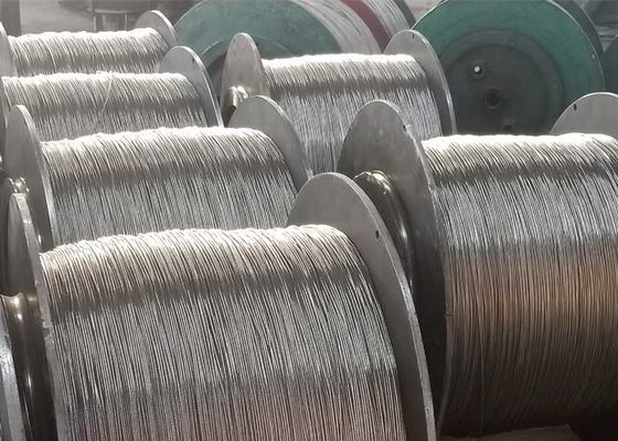 Un buen precio. bobina inoxidable tejida del alambre de acero 300n/Sqm de 5m m que teje en línea