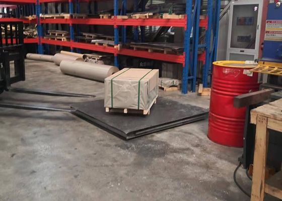 Un buen precio. los VAGOS de 409L 439L acaban el tubo en frío inoxidable 0.8m m de Automative de la placa de acero 1.2m m en línea