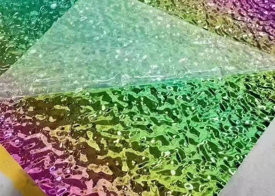 Un buen precio. Hoja de acero inoxidable de la ondulación del agua del espejo de PVD para la decoración del techo en línea