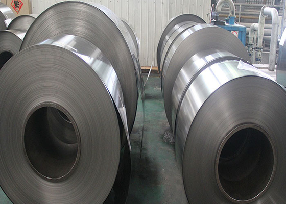 Un buen precio. 1,4509 439 2B acaban la tira de acero inoxidable Rolls para el tubo de escape del vehículo en línea