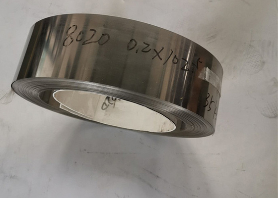 Un buen precio. Tira de acero inoxidable de X20CrMo13KG 0.3m m para la fabricación del tubo en línea
